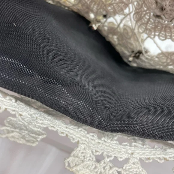 Mary Frances Lace Purse - Picture 6 of 11